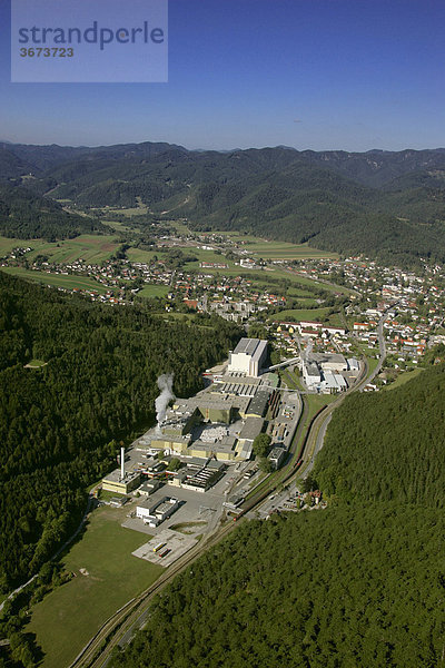 Luftaufnahme von der Papierfabrik bei Pernitz Niederösterreich