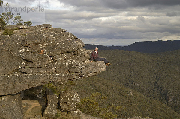 Aussichtsplatz auf dem Felsbalkon im Grampian Nationalpark Victoria Australien
