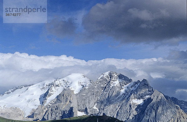 Berg Marmolada vom Sella Joch aus gesehen Südtirol Italien
