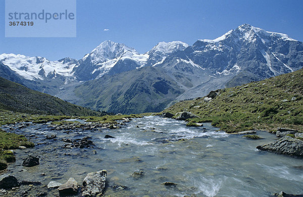 Links Königsspitze und rechts der Ortler Sulden Südtirol Italien