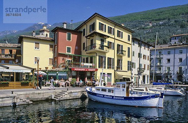 Hafen von Castelletto am Gardasee Italien