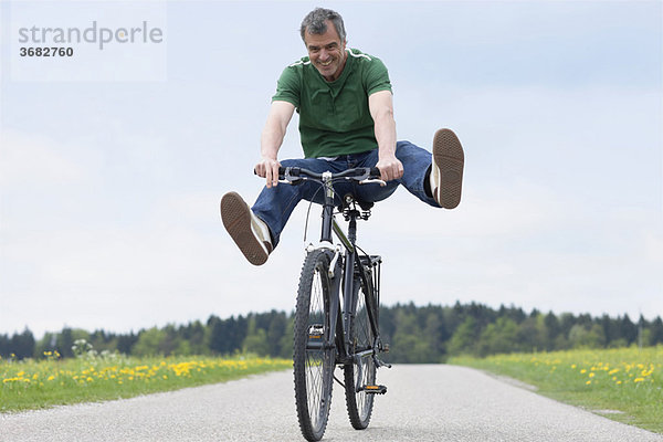 Mann auf dem Fahrrad