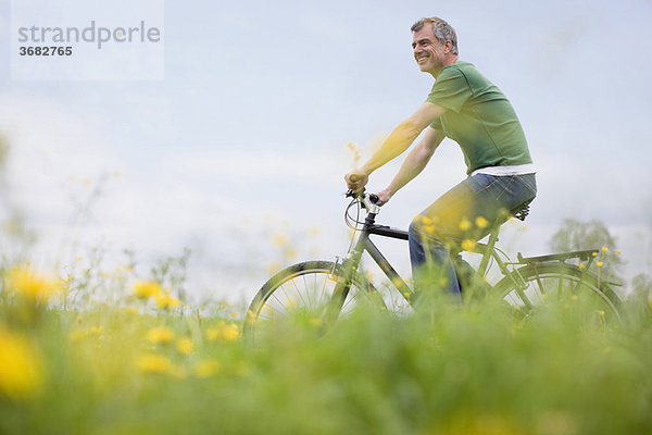 Mann auf dem Fahrrad