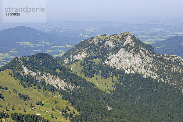 Blick vom Wendelsteingipfel auf den Breitenstein  Bayrischzell  Oberbayern  Bayern  Deutschland  Europa