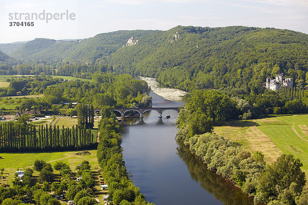 Dordogne Fluss  bei Beynac-et-Cazenac  Dordogne  Aquitanien  Südfrankreich  Frankreich  Europa