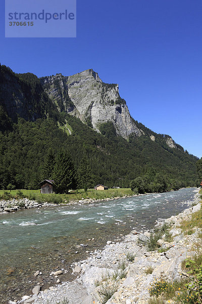 Berg Kanisfluh  Fluss Bregenzer Ach  Au  Bregenzer Wald  Bregenzerwald  Vorarlberg  Österreich  Europa