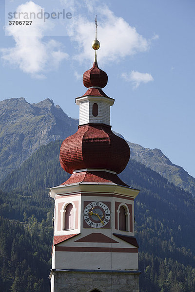 Kirchturm in Maria Luggau  Lesachtal  Kärnten  Österreich  Europa