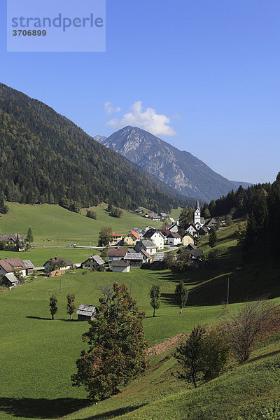 The village Zell or Sele  Karawanken mountain range  Carinthia  Austria  Europe