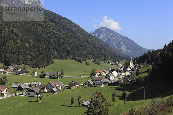 The village Zell or Sele  Karawanken mountain range  Carinthia  Austria  Europe