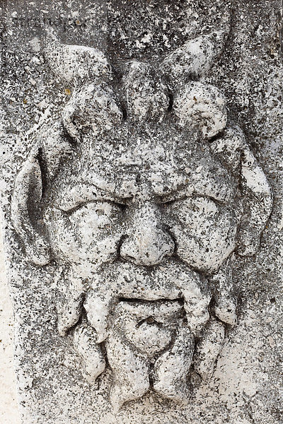 Relief eines Gesichts  römisches Forum  Zadar  Dalmatien  Kroatien  Europa