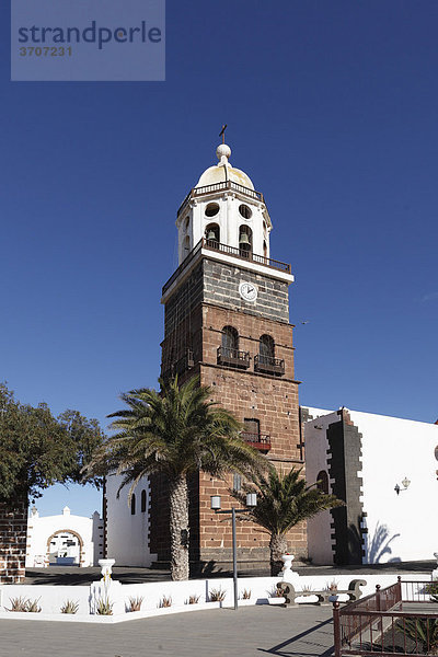 Pfarrkirche San Miguel  Plaza de la ConstituciÛn  Teguise  Lanzarote  Kanarische Inseln  Kanaren  Spanien  Europa