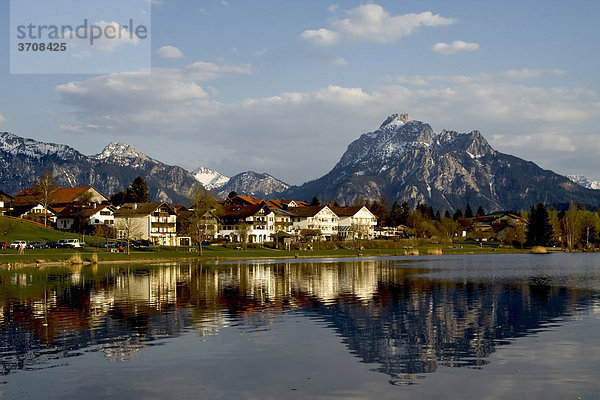 Blick auf den Hopfensee  Hopfen am See  Füssen  Allgäu  Deutschland  Europa