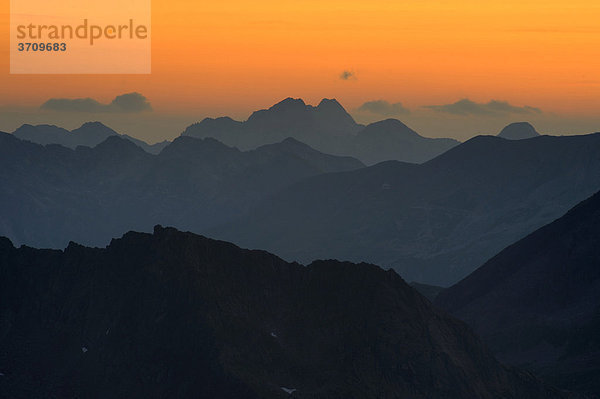 Sunrise with gradation of mountains  Gaschurn  Montafon  Vorarlberg  Austria  Europe