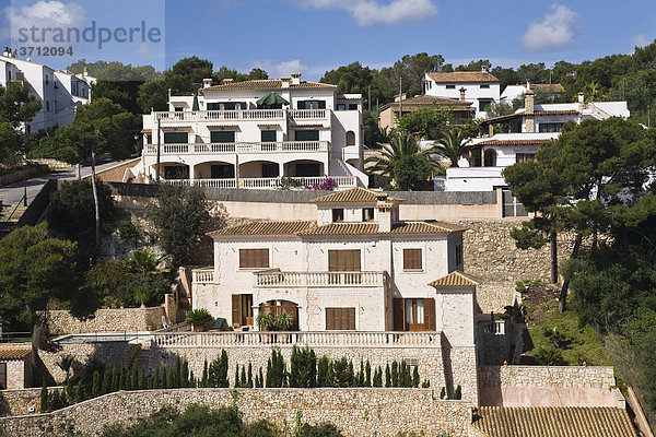 Häuser in der Bucht Cala Santanyi  Mallorca  Balearen  Spanien  Europa