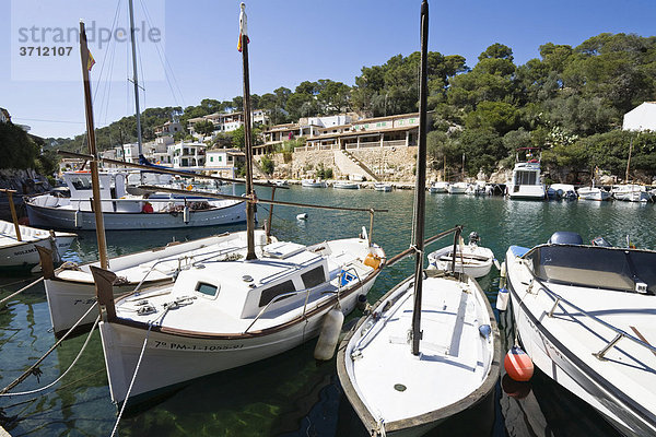 Hafen in Cala Figuera  Fischerboote  Mallorca  Balearen  Mittelmeer  Spanien  Europa