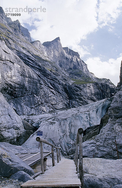 Oberer Grindelwaldgletscher bei Grindelwald im Sommer  Schweiz