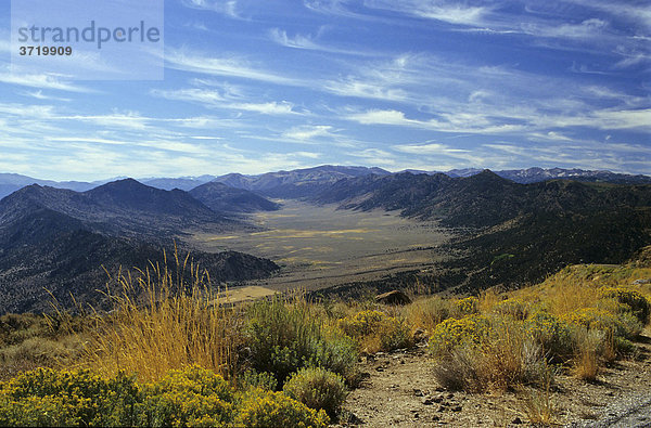 Hochtal in der Sierra Nevada  Kalifornien  USA
