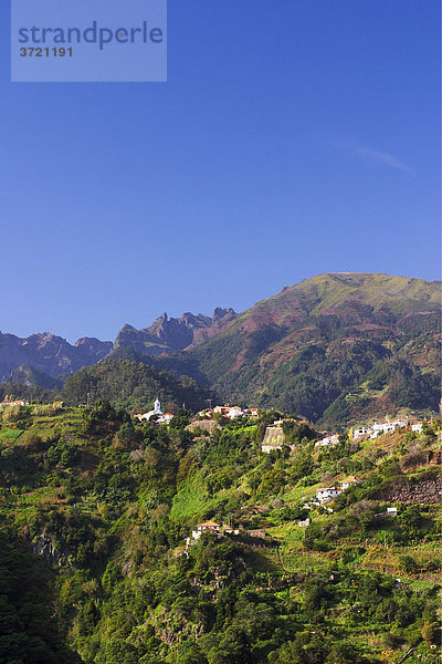 Sao Roque do Faial mit Pico do Areiro - Madeira