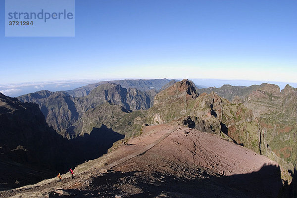 Blick vom Pico do Arieiro zum Pico do Gato - Madeira