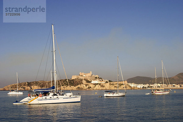 Eivissa mit Jacht am Morgen - Ibiza