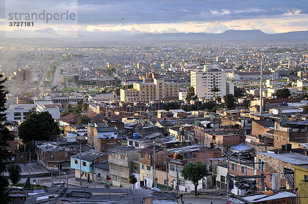 Blick über Bogota  Kolumbien  Südamerika