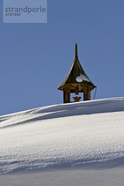 Tief verschneite Winterlandschaft  Achenkirch  Tirol Österreich