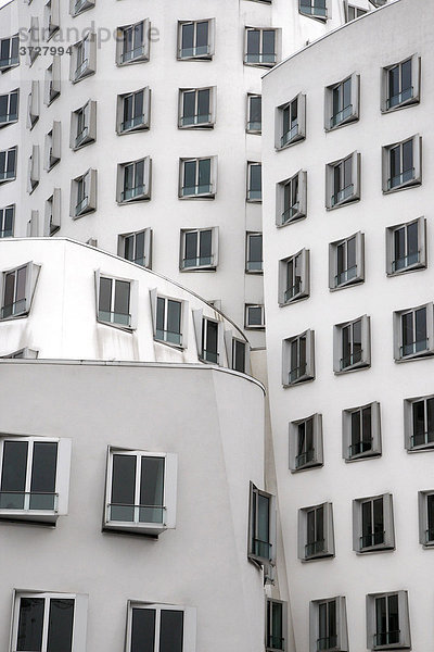 Gehry Hochhäuser  Düsseldorf  Nordrhein-Westfalen  Deutschland  Europa