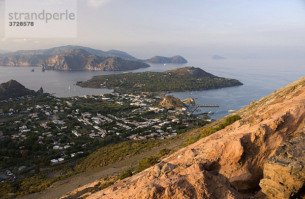 Aufstieg zum Kraterrand  Insel Vulcano  Liparische Inseln  Italien