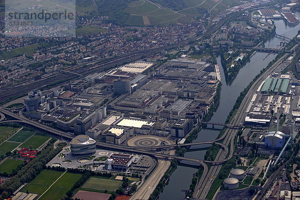 Luftbild Stuttgart Untertürkheim Werksgelände Daimler-Benz  Baden-Württemberg  Deutschland  Europa