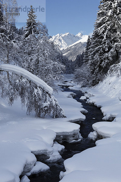 Fluss Trisanna in See im Paznauntal  hinten Verwallgruppe  Paznaun  Tirol  Österreich