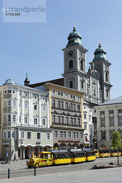 Hauptplatz und Alter Dom  Linz  Oberösterreich  Österreich  Europa
