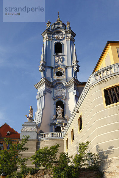 Kirchturm der Pfarrkirche  Dürnstein  Wachau  Niederösterreich  Österreich  Europa