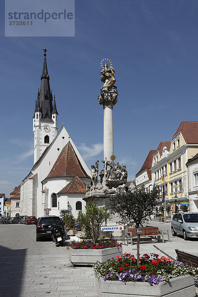Pfarrkirche  Stadtzentrum Horn  Waldviertel  Niederösterreich  Österreich  Europa