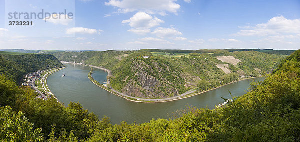 Blick vom Loreleyblick auf den Rhein mit der Rheinschleife und den Loreleyfelsen  Urbar  Rhein-Hunsrück-Kreis  Rheinland-Pfalz  Deutschland  Europa