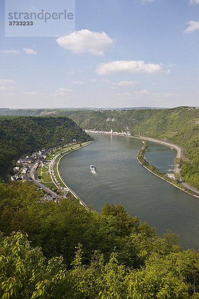 Blick vom Loreleyblick auf den Rhein mit der Rheinschleife  rechts der Loreleyfelsen  Urbar  Rhein-Hunsrück-Kreis  Rheinland-Pfalz  Deutschland  Europa