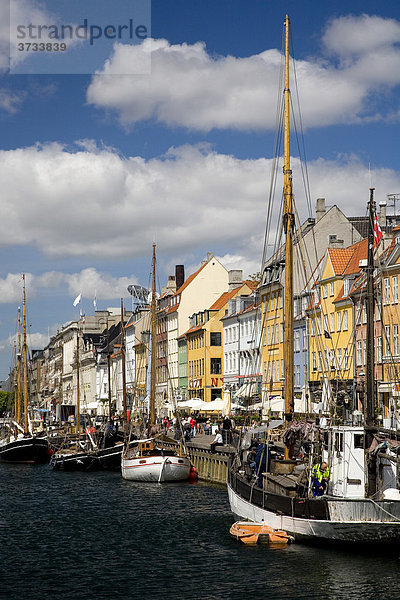 Nyhavn  Neuer Hafen in Kopenhagen  Dänemark  Europa