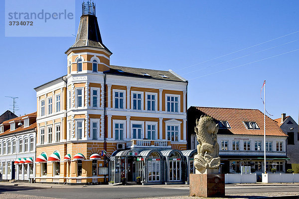 Skulptur eines Wals im Hafen von Svendborg  Fünen  Dänemark  Europa