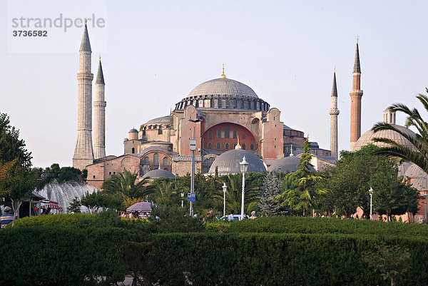 Hagia Sophia Kirche  Aya Sofya Camii  Istanbul  Türkei  Europa  Asien