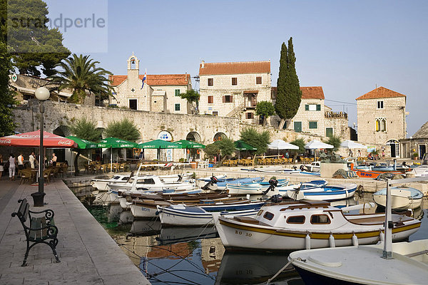 Hafen Bol  Insel Brac  Dalmatien  Kroatien  Europa