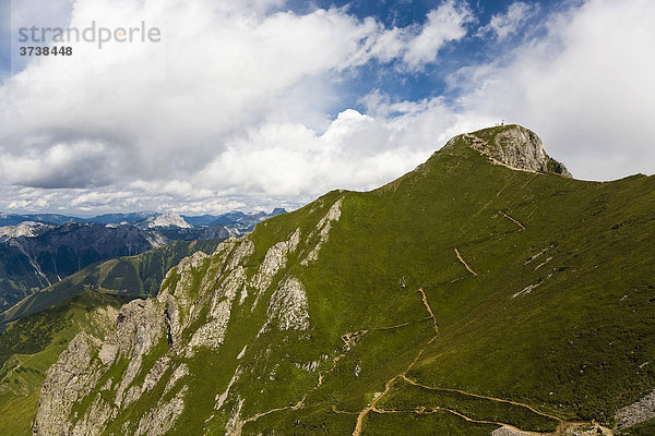 Zeiritzkampel mit Gipfelkreuz am Eisenerzer Reichenstein  Eisenerz  Steiermark  Österreich  Europa