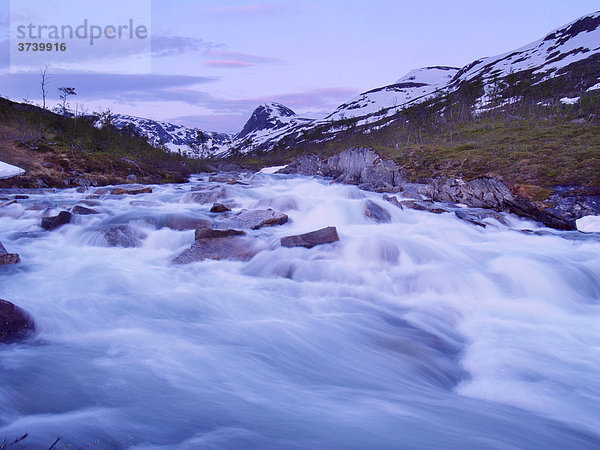 Fluss Biseggelva  Nationalpark Borgefjell  Nordland  Norwegen  Skandinavien  Nordeuropa