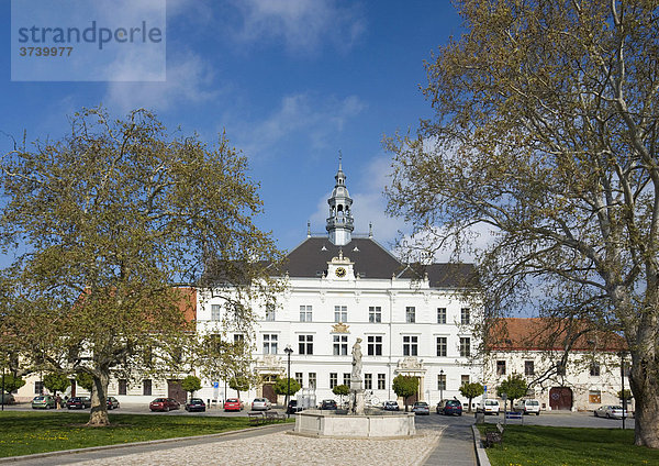 Rathaus in Valtice  Breclav-Distrikt  Süd-Mähren  Tschechische Republik  Europa