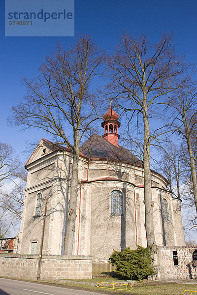 Kirche St. Barbra  Otovice  Bezirk Nachod  Ostböhmen  Tschechien  Europa