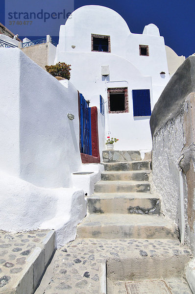 Häuser  Stiege  typische Kykladenarchitektur  Oia  Ia  Santorin  Kykladen  Griechenland  Europa