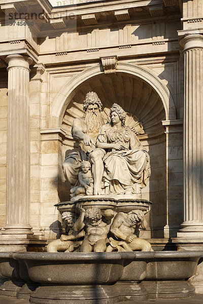 Danubius Brunnen  Danubiusbrunnen an der Albertina  Albertinaplatz  Wien  Österreich  Europa