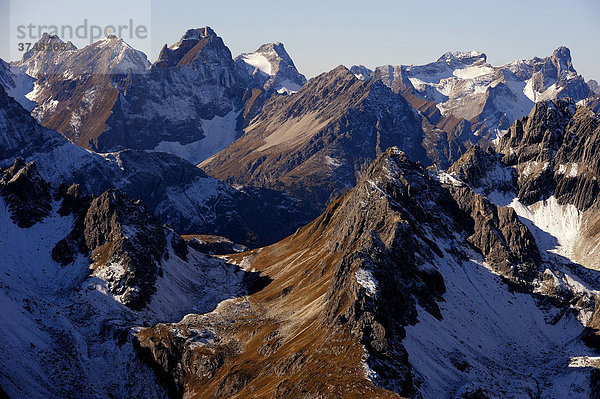 Alpenpanorama  Gipfelpanorama mit Schnee  Gramais  Lechtal  Reutte  Tirol  Österreich  Europa