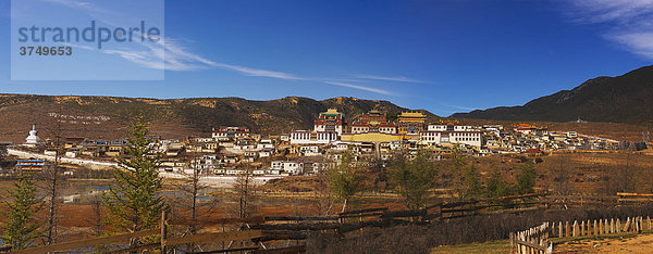 Kloster Sungtseling  auch Songtzeling  in der Nähe der Stadt Gyaltang  chinesisch Zhongdian  Gyaltang Bezirk  Tibet  China  Asien