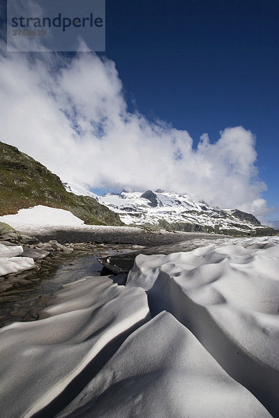 Schneeschmelze in den Hohen Tauern  Nationalpark Hohe Tauern  Tirol  Österreich