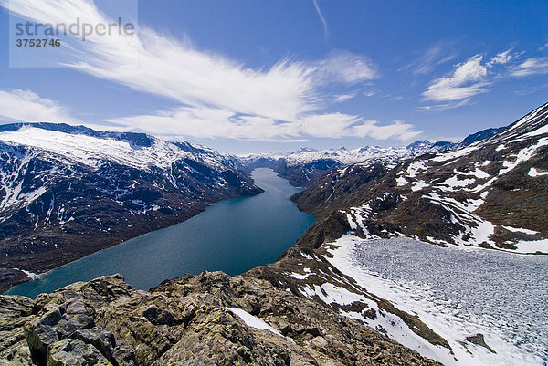 Besseggen Grat zwischen den Seen Gjende und Bessvatnet  Jotunheimen Nationalpark  Vaga  Oppland  Norwegen