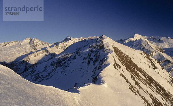 Schneegrat  Wächte  Tuxer Alpen  Tirol  Österreich  Europa